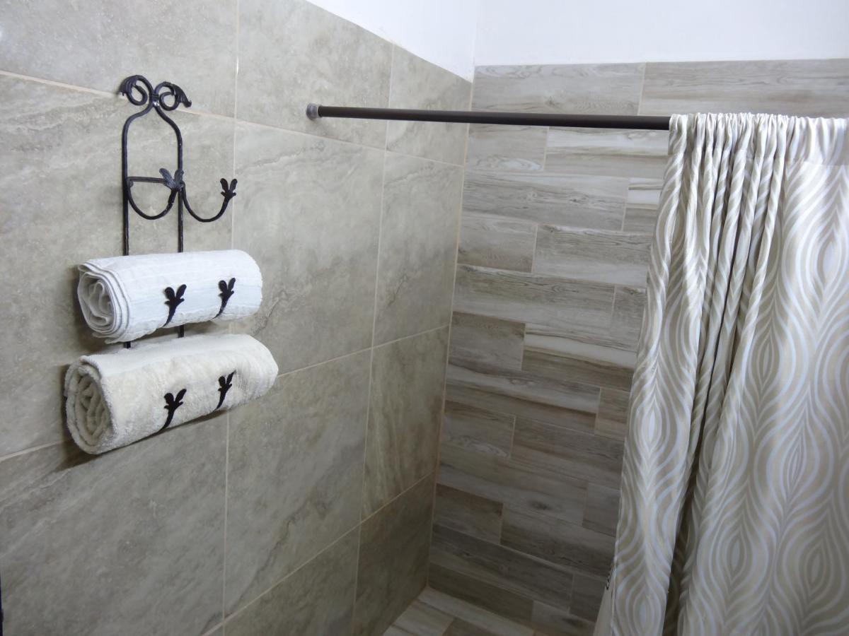 Habitaciones-Comodas-Aire-Wifi-Tv-Cerca De Playa-!!Excelente Precio II Manzanillo Zewnętrze zdjęcie