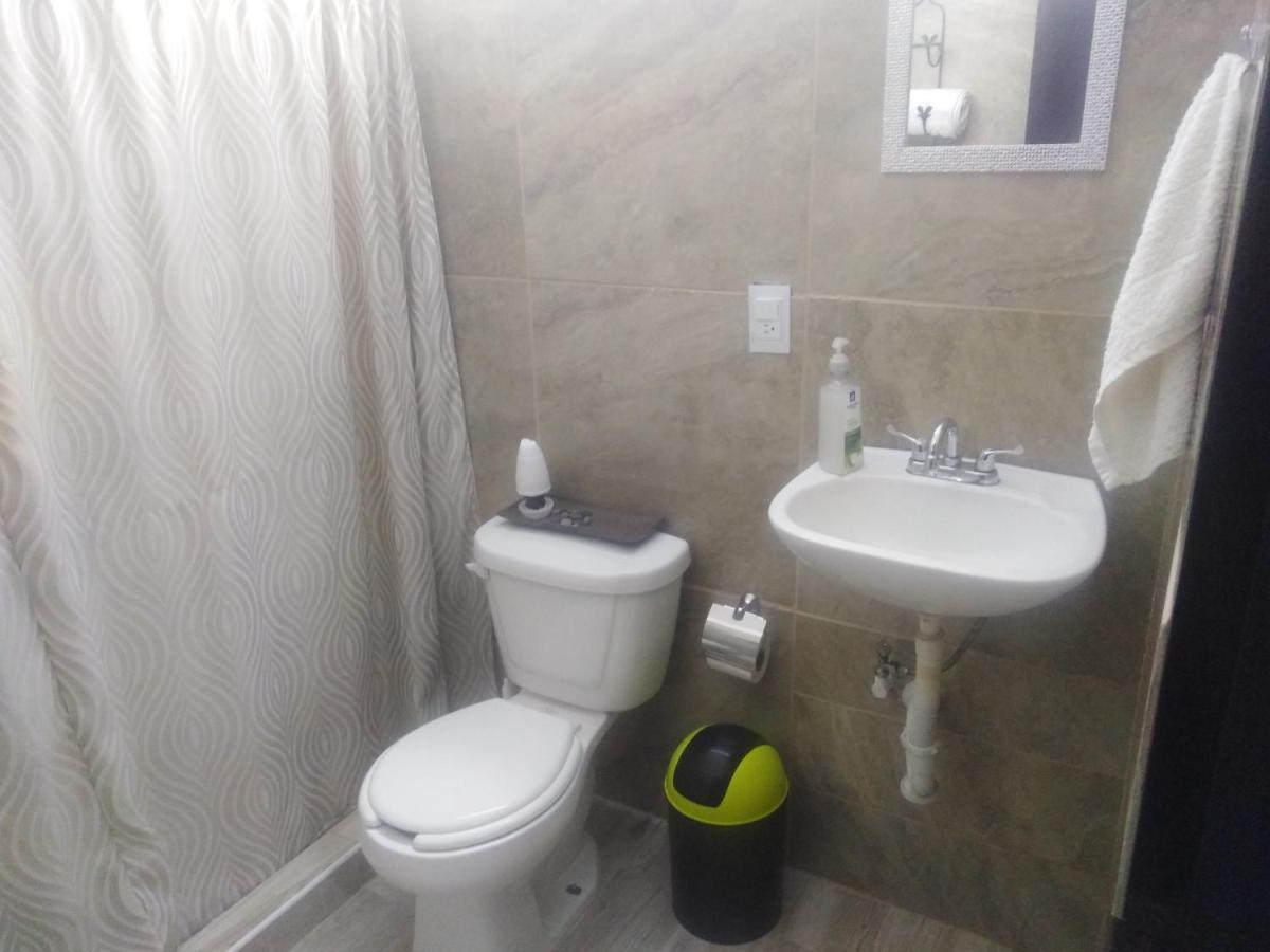 Habitaciones-Comodas-Aire-Wifi-Tv-Cerca De Playa-!!Excelente Precio II Manzanillo Zewnętrze zdjęcie