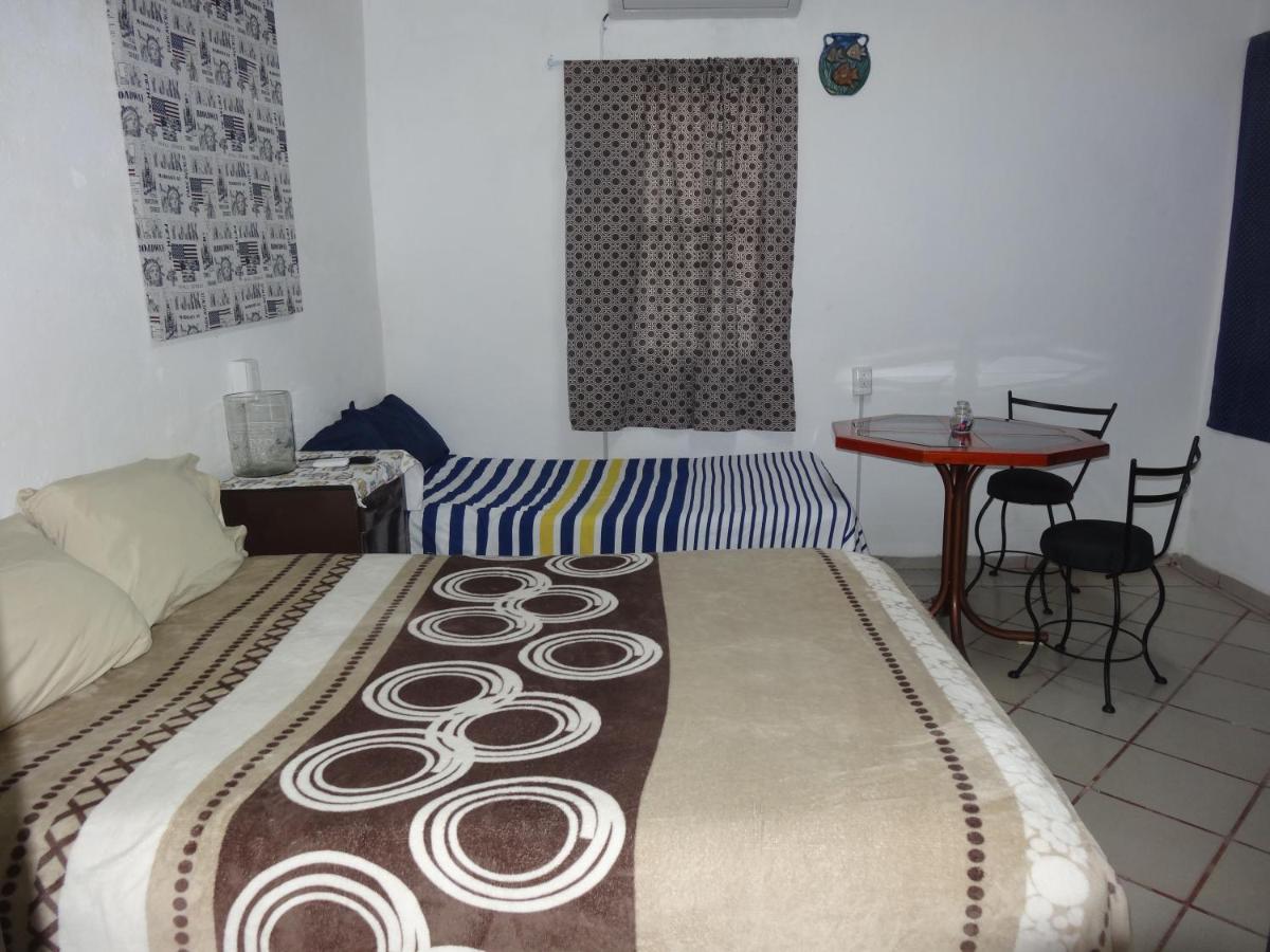 Habitaciones-Comodas-Aire-Wifi-Tv-Cerca De Playa-!!Excelente Precio II Manzanillo Zewnętrze zdjęcie